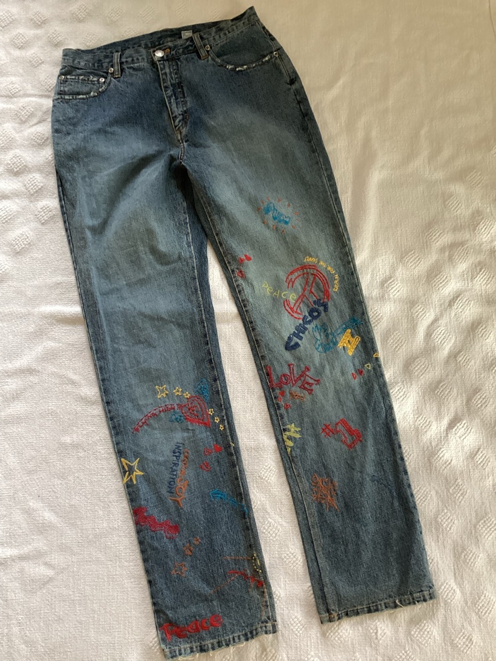 VTG-CHICOS Relaxed boyfriend jeans with embroidered "peace" and "inspiration"-